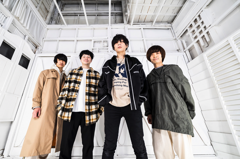 GRAPHIC T-SHIRT "NEW DAWN FADES" / Half time Old