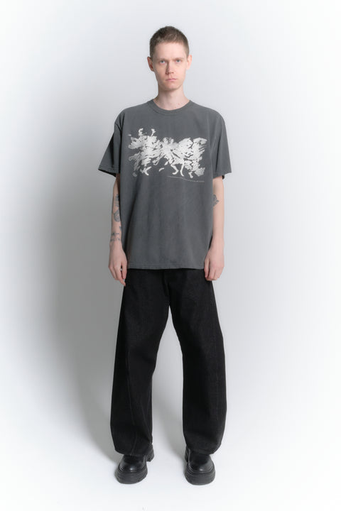 GRAPHIC T-SHIRT "SHOKKAKUTEKI SONZAI"