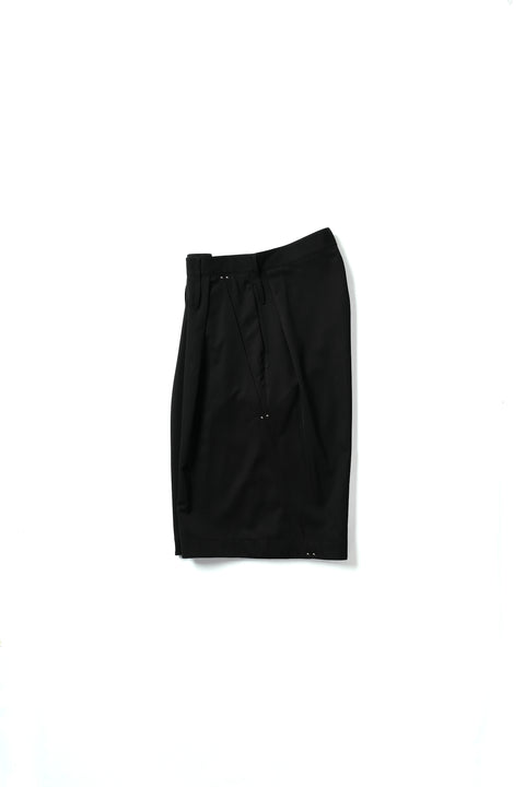 STUDDED MOTION PLEAT GAB SHORTS