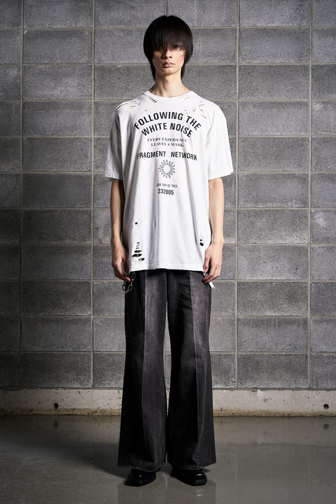 DISTRESSED GRAPHIC T-SHIRT"FOLLOWING THE WHITE NOISE"