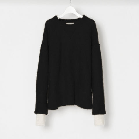 CABLE KNIT
