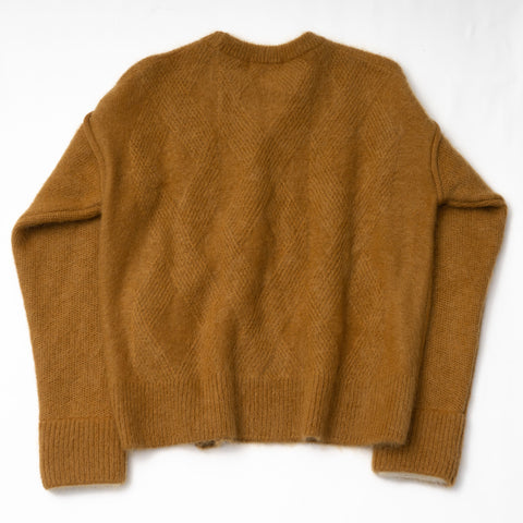 CABLE KNIT