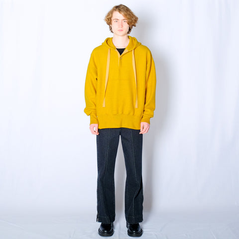 NAPPING HOODIE