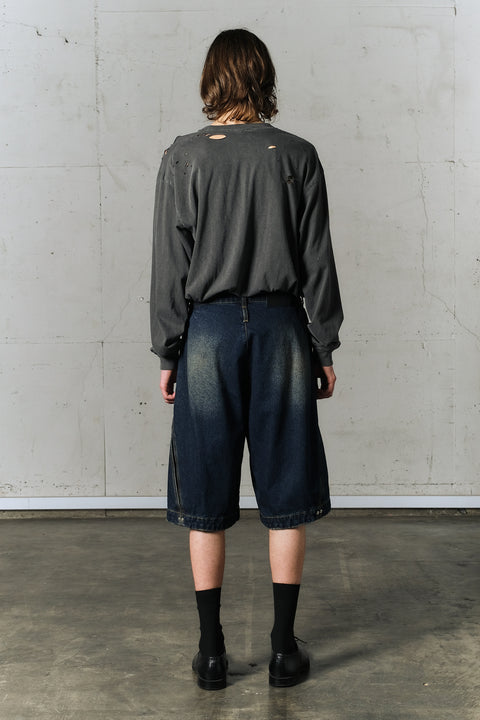 MOTION PLEAT WIDE DENIM SHORTS